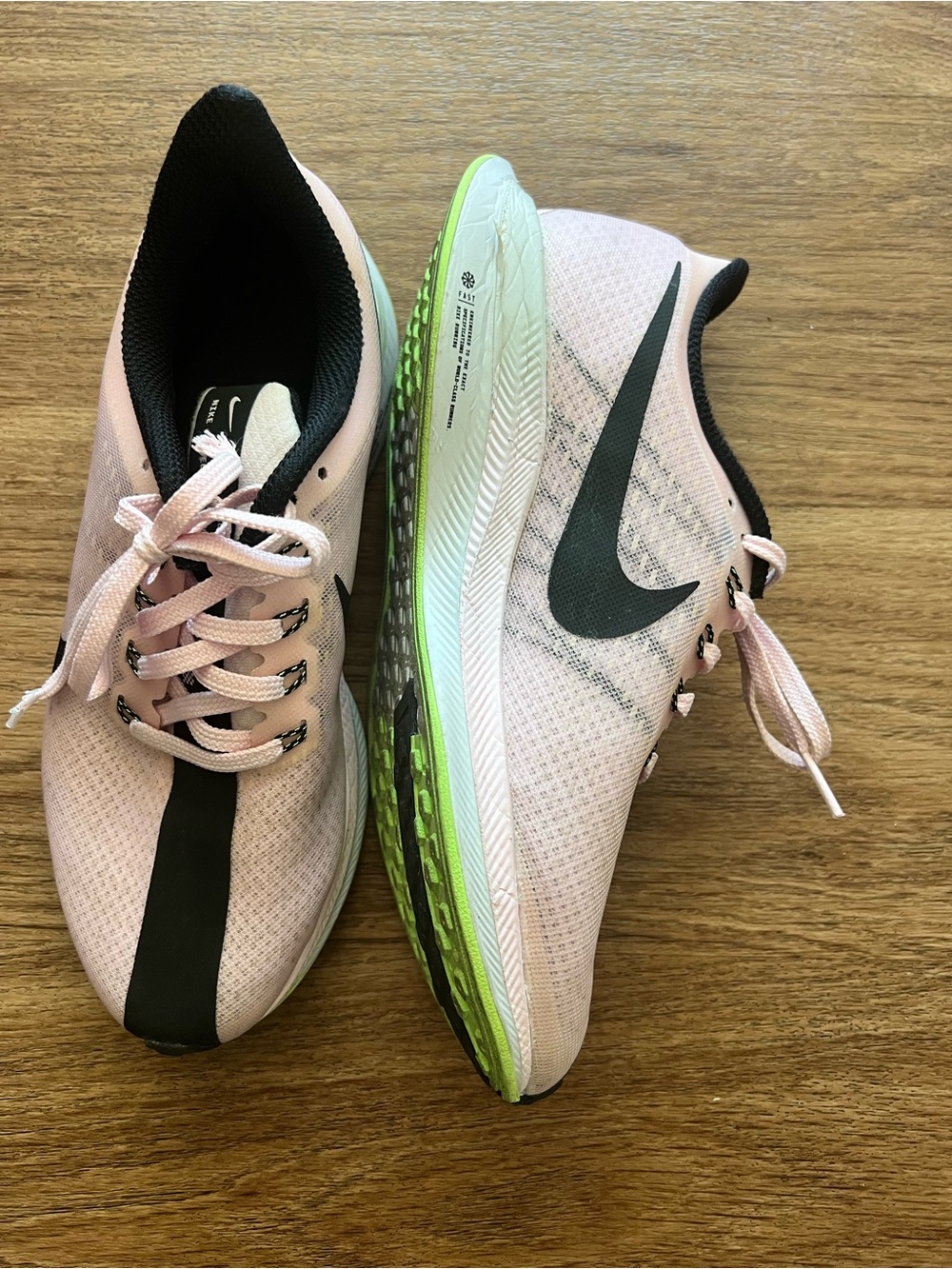 Nike Women’s Light Pink Size 7 Running Sneakers